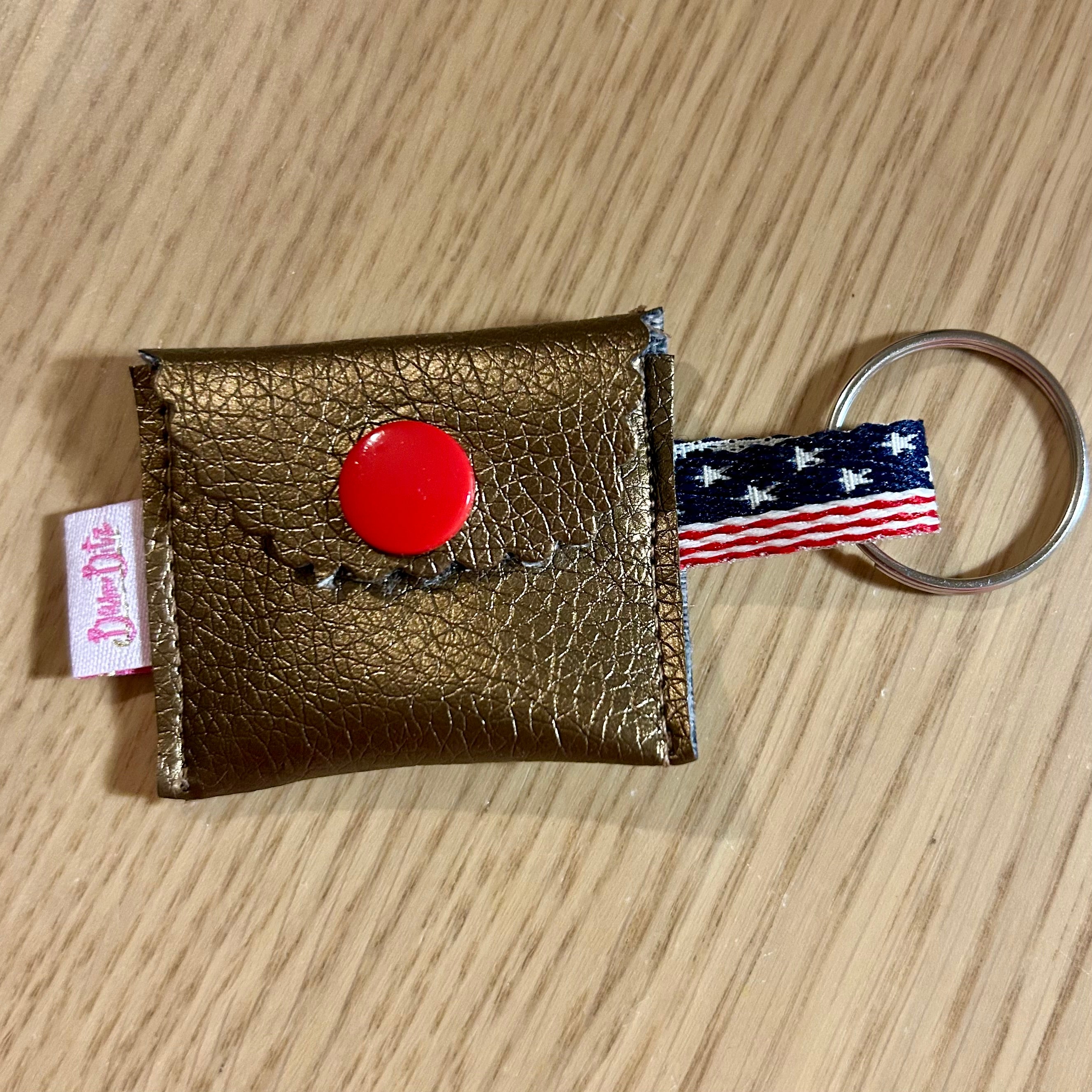 Praktisches Schlüssel-Täschchen mit Einkaufschip