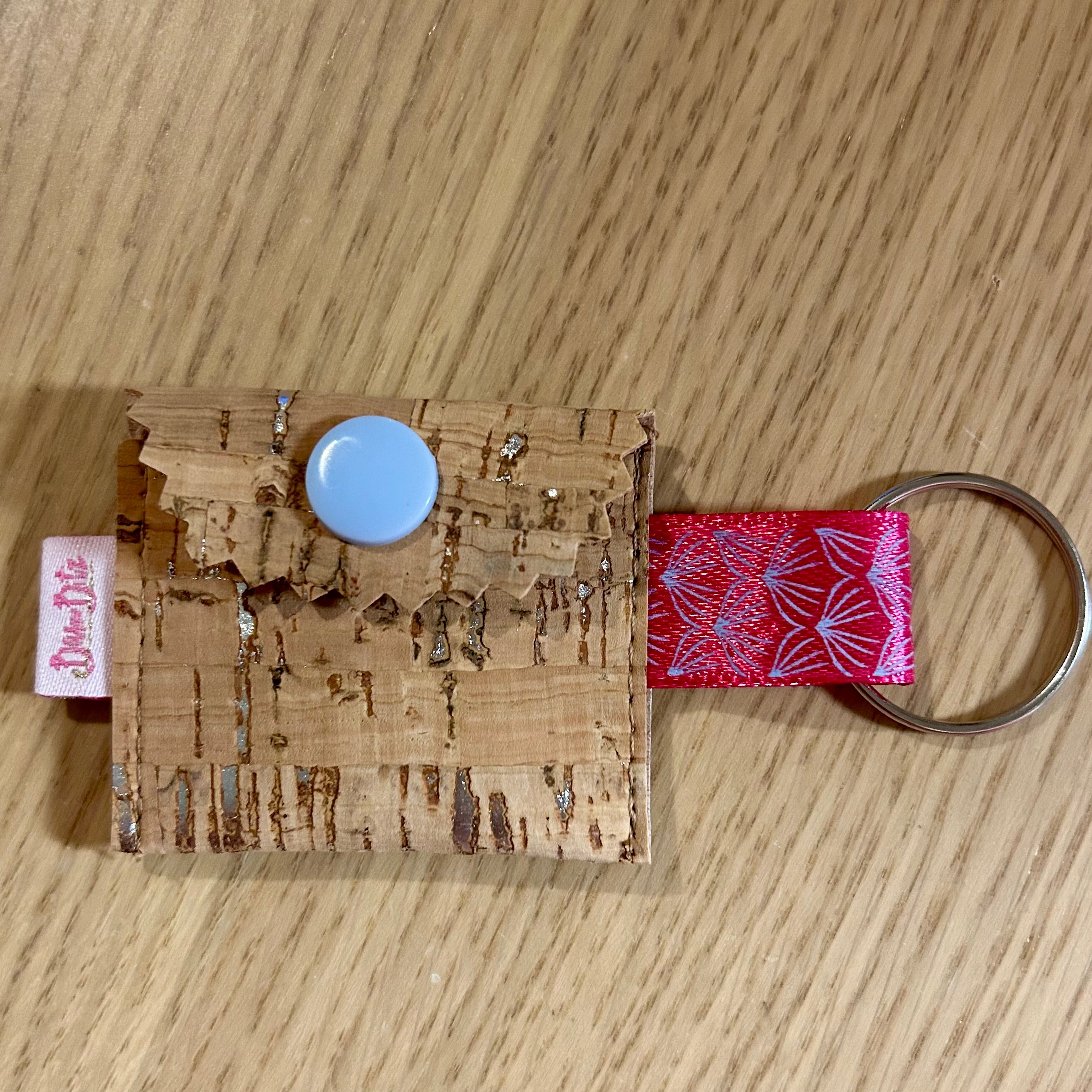 Praktisches Schlüssel-Täschchen mit Einkaufschip