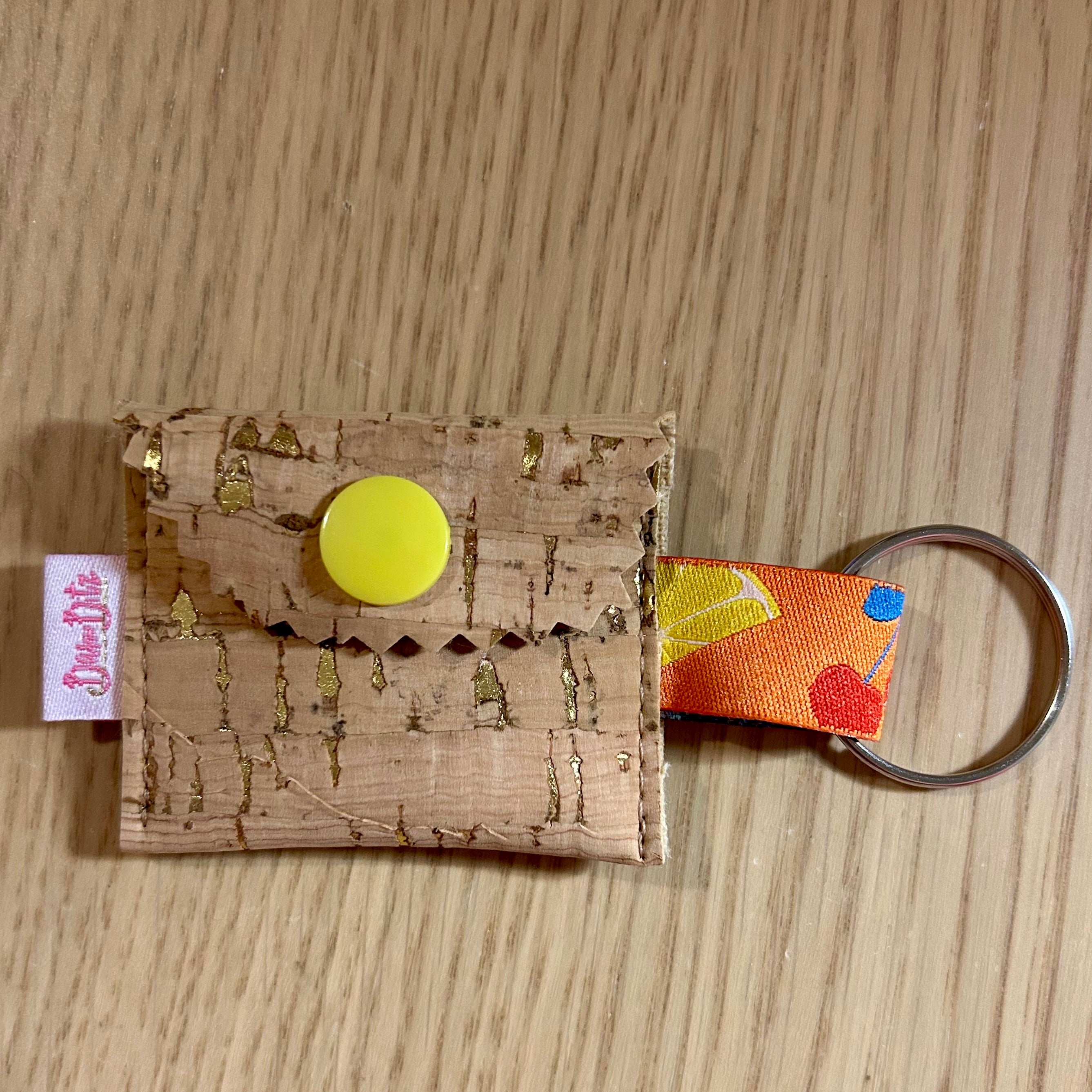 Praktisches Schlüssel-Täschchen mit Einkaufschip