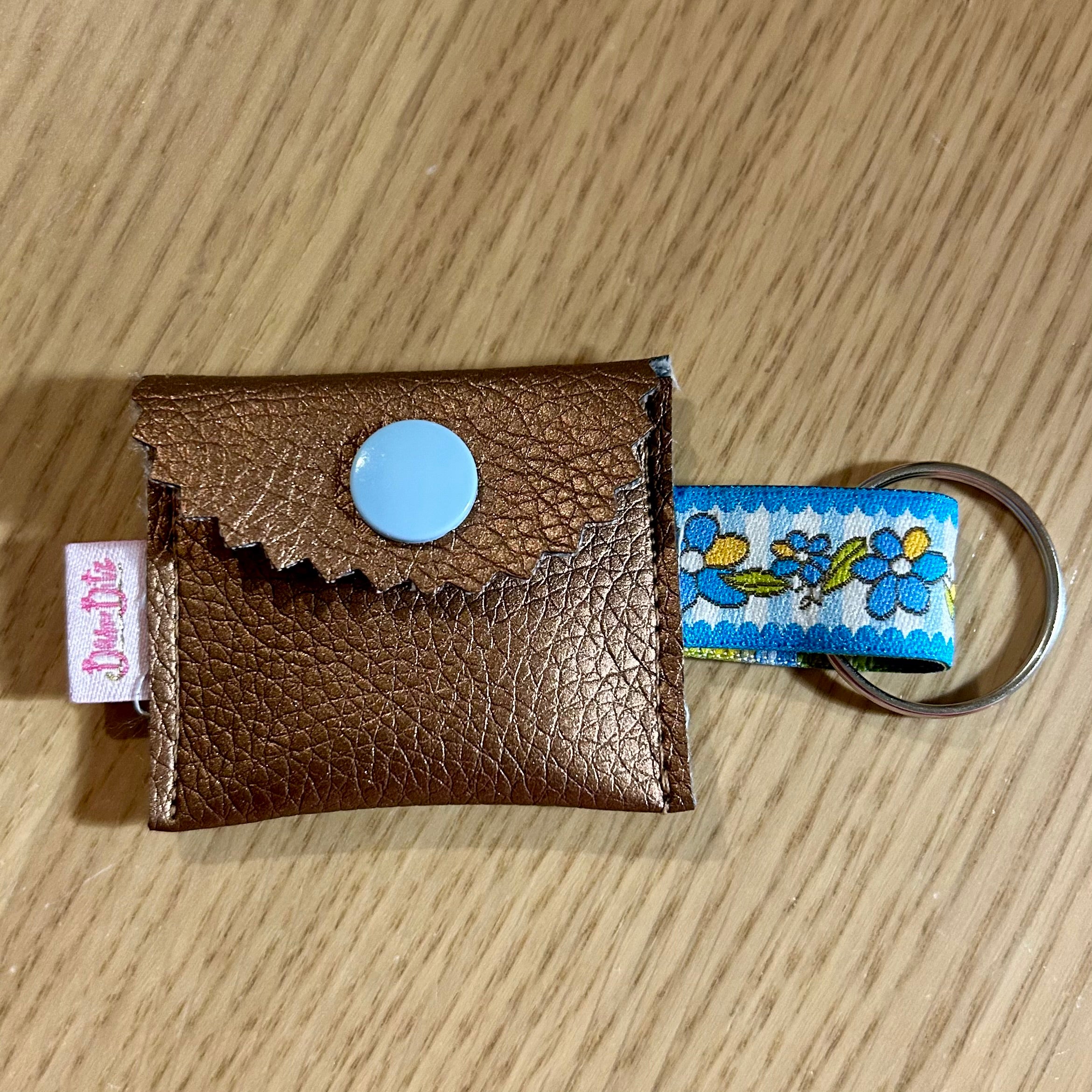 Praktisches Schlüssel-Täschchen mit Einkaufschip