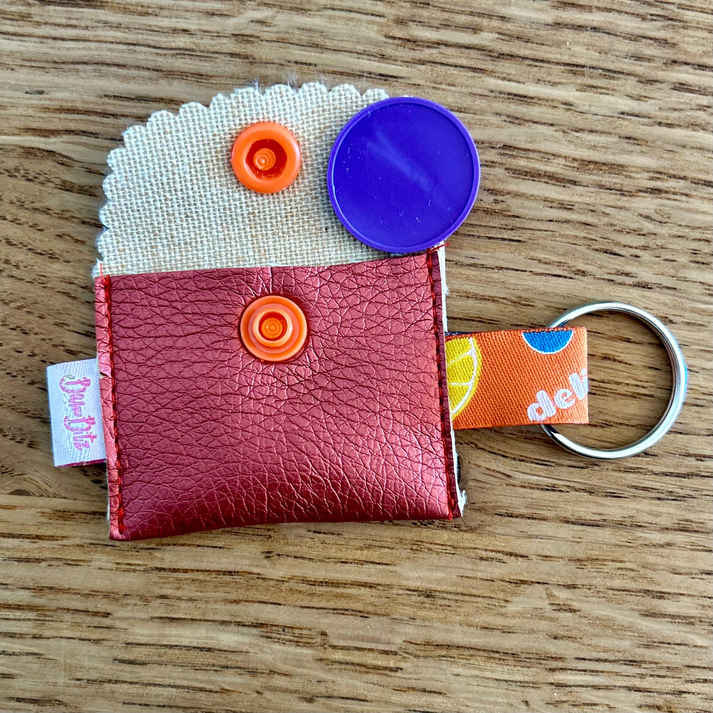 Praktisches Schlüssel-Täschchen mit Einkaufschip