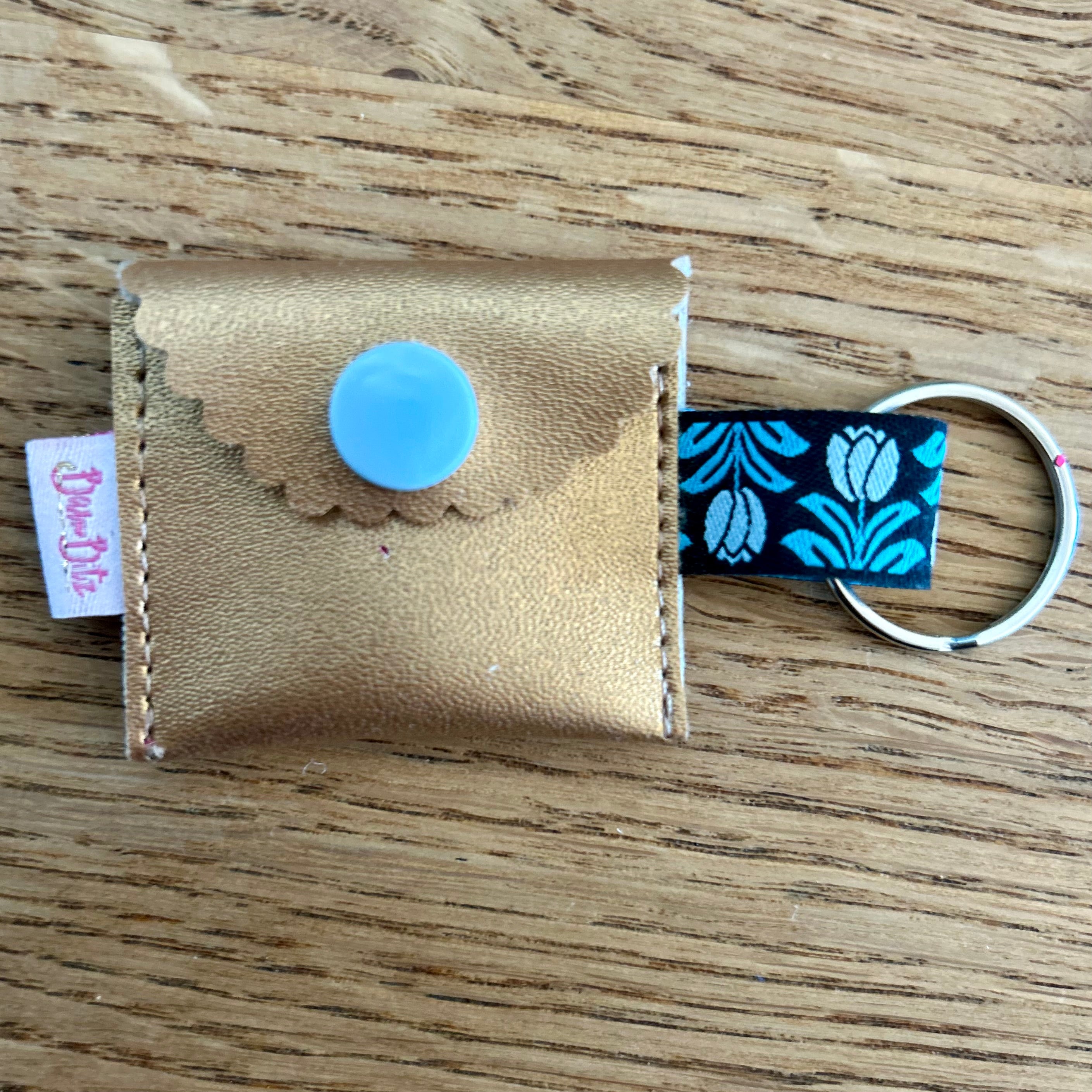 Praktisches Schlüssel-Täschchen mit Einkaufschip