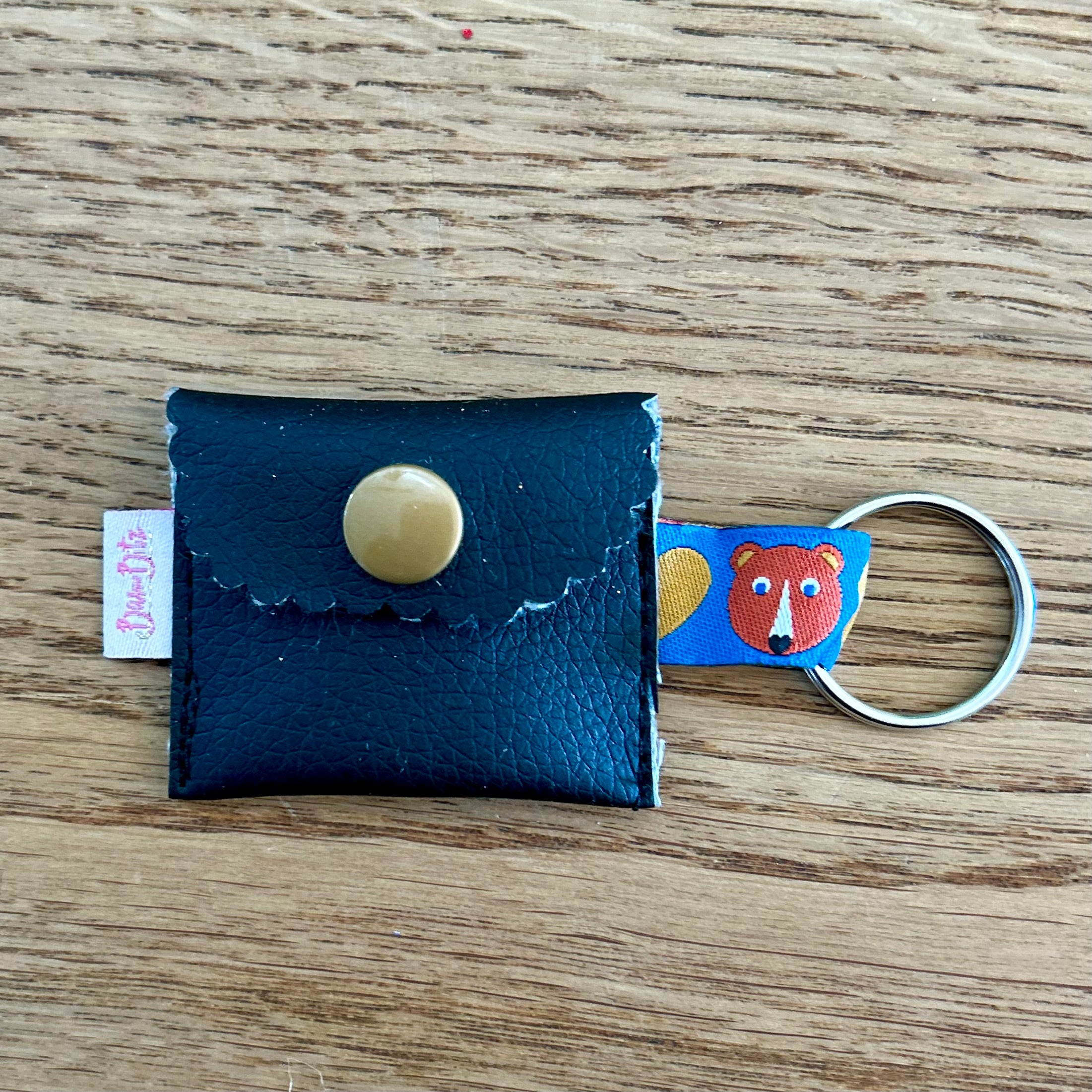 Praktisches Schlüssel-Täschchen mit Einkaufschip