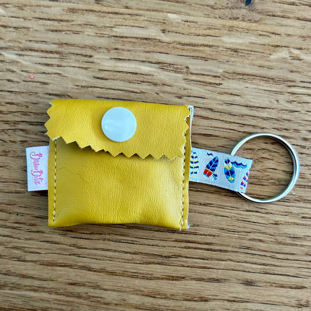 Praktisches Schlüssel-Täschchen mit Einkaufschip