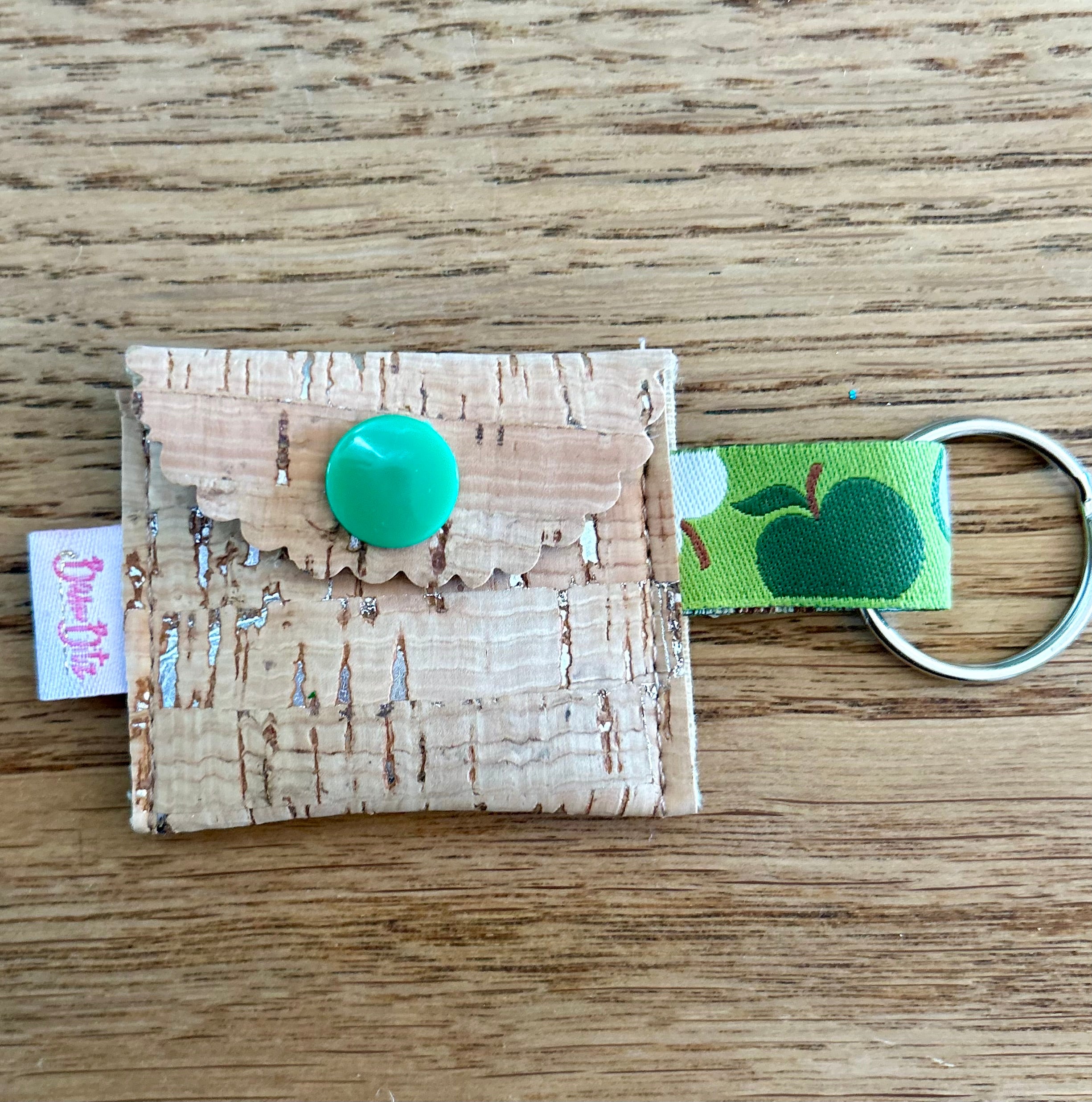 Praktisches Schlüssel-Täschchen mit Einkaufschip