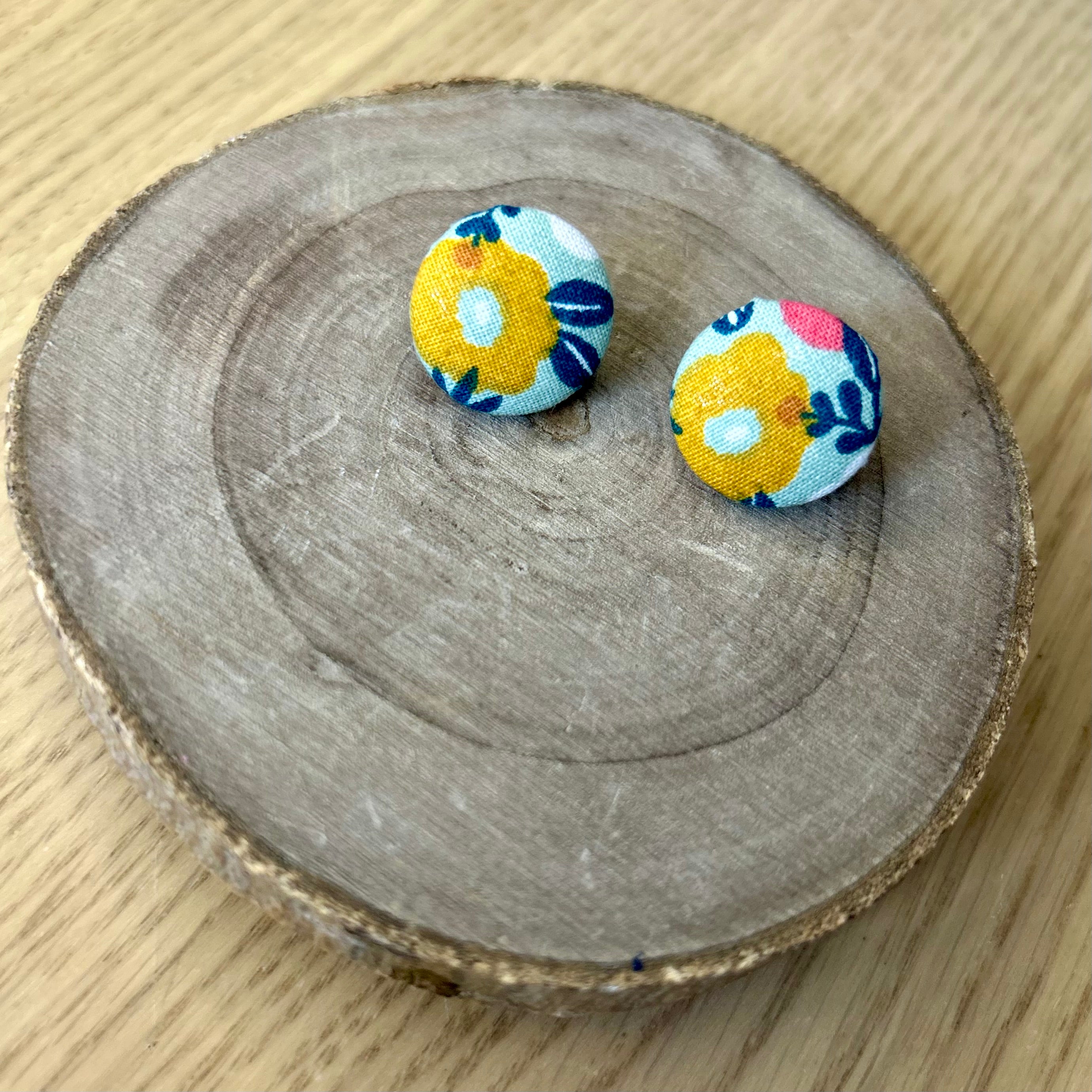 Knopfohrringe „groß“