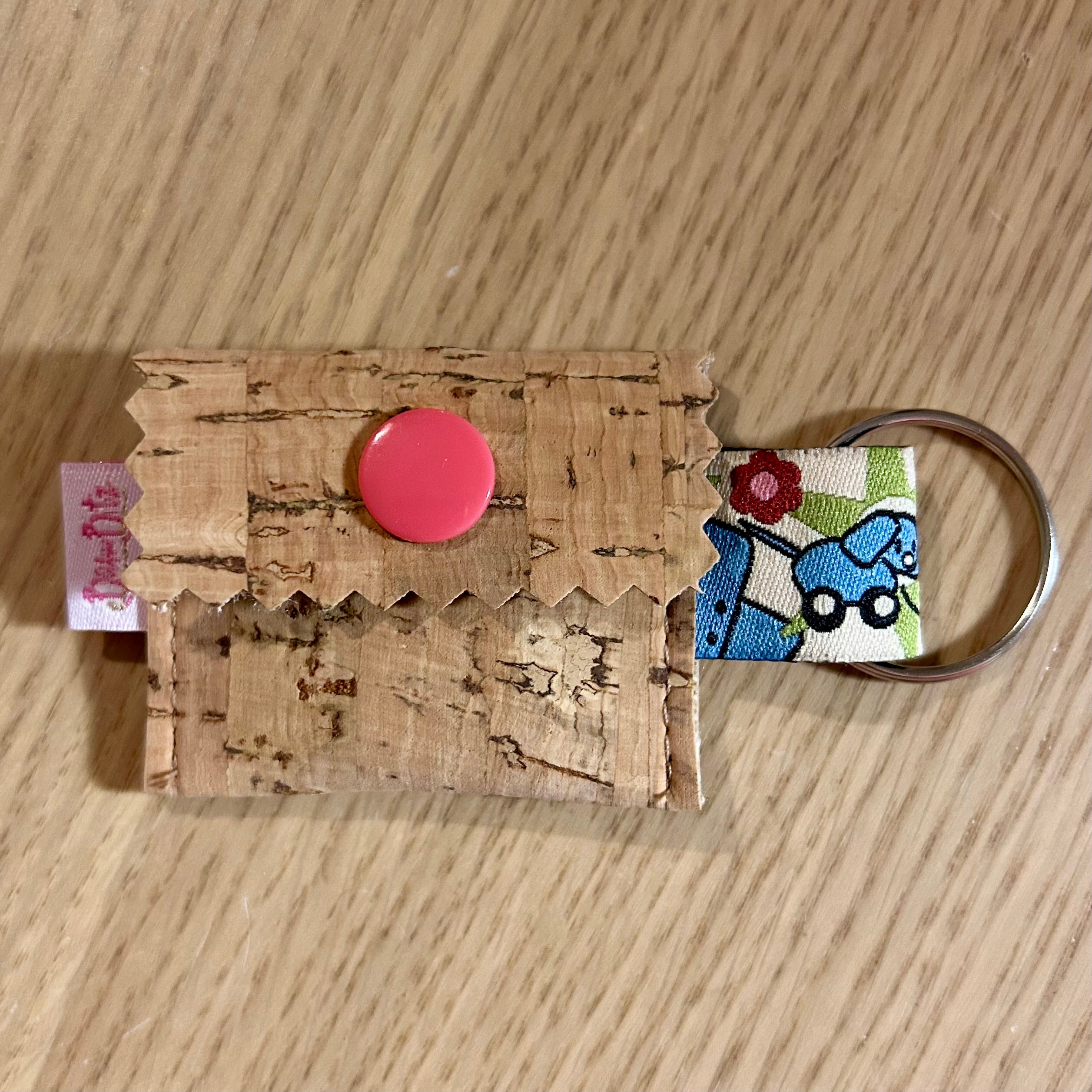 Praktisches Schlüssel-Täschchen mit Einkaufschip