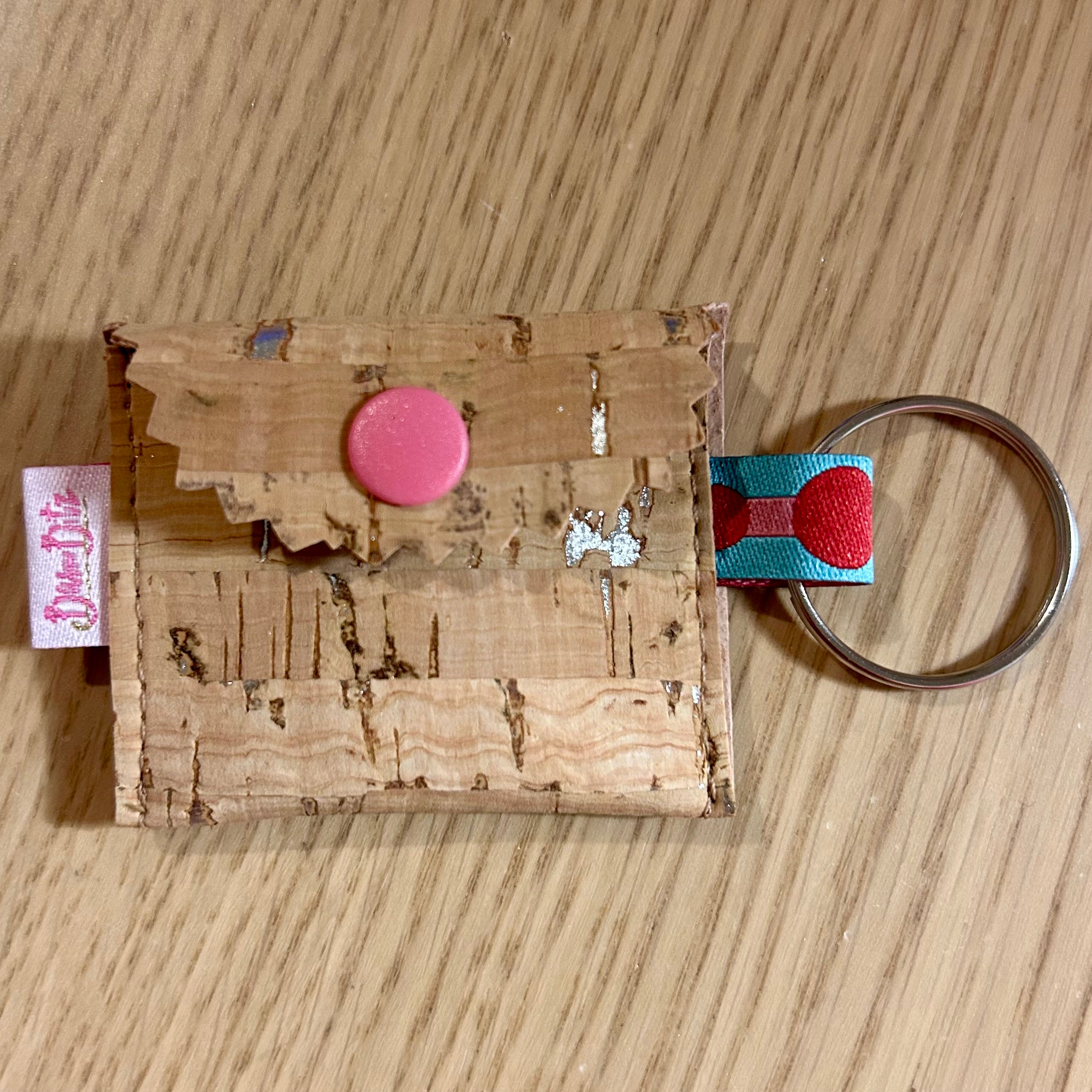 Praktisches Schlüssel-Täschchen mit Einkaufschip