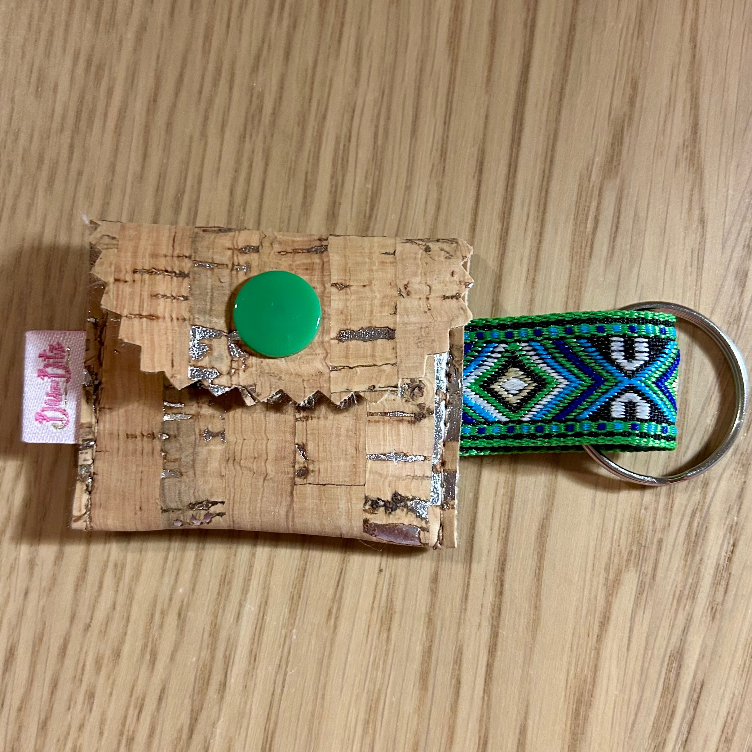 Praktisches Schlüssel-Täschchen mit Einkaufschip