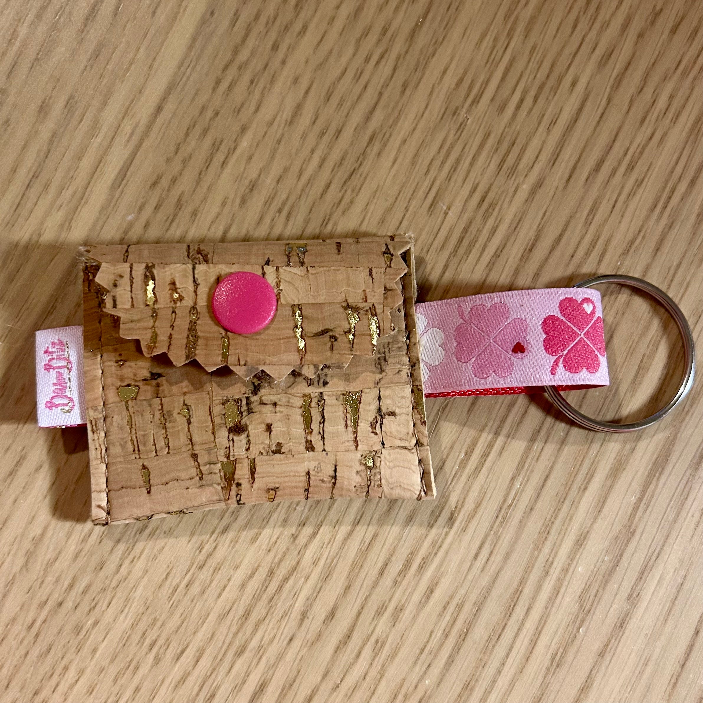 Praktisches Schlüssel-Täschchen mit Einkaufschip