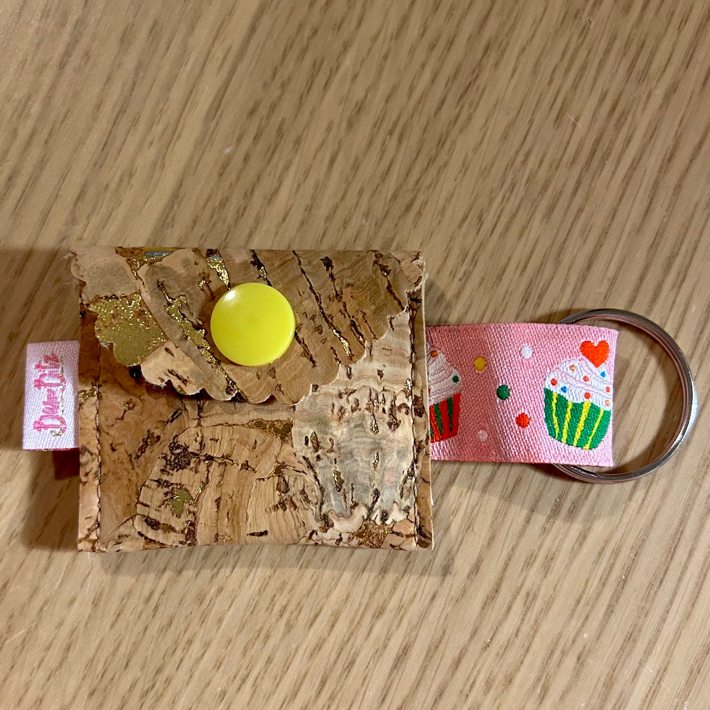 Praktisches Schlüssel-Täschchen mit Einkaufschip