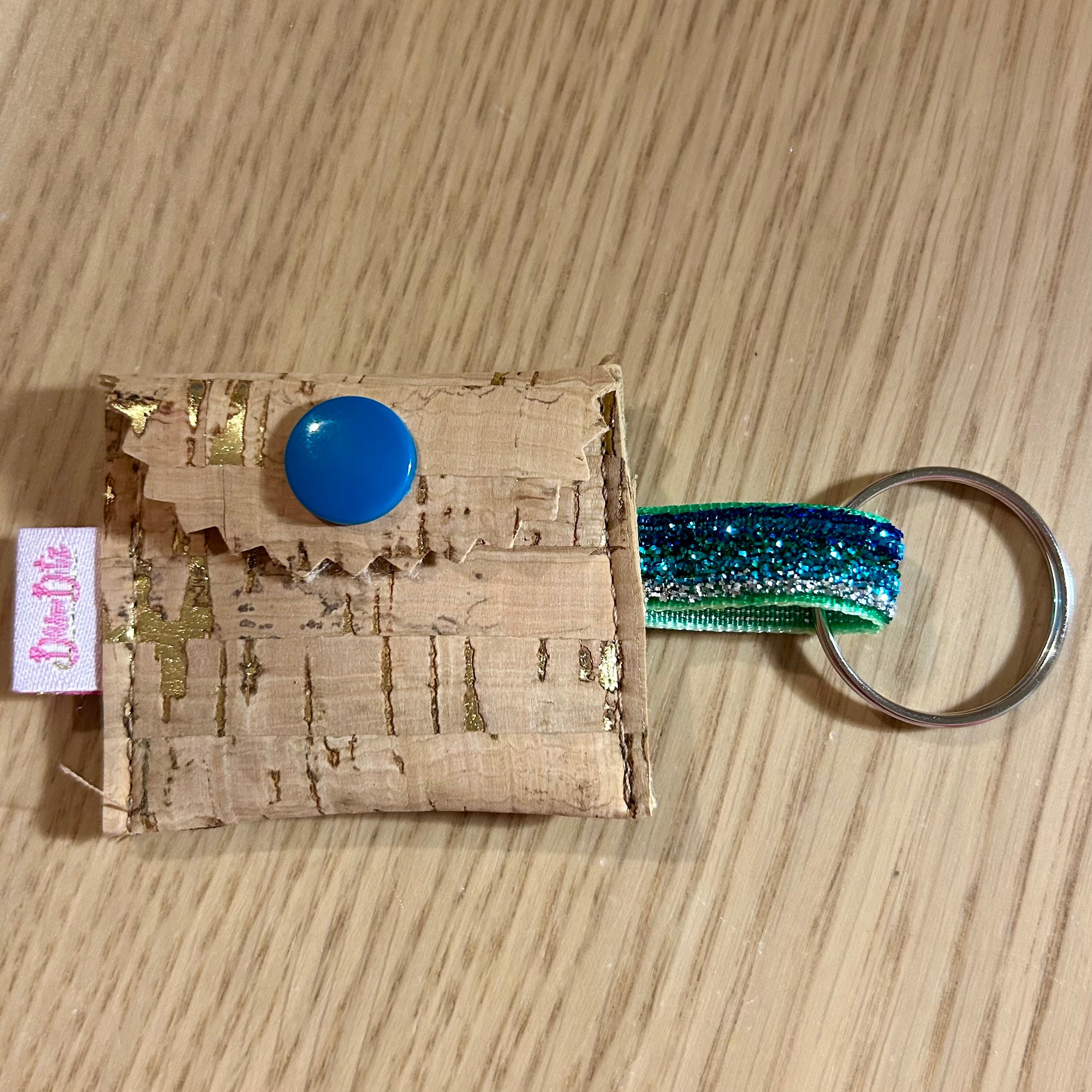 Praktisches Schlüssel-Täschchen mit Einkaufschip