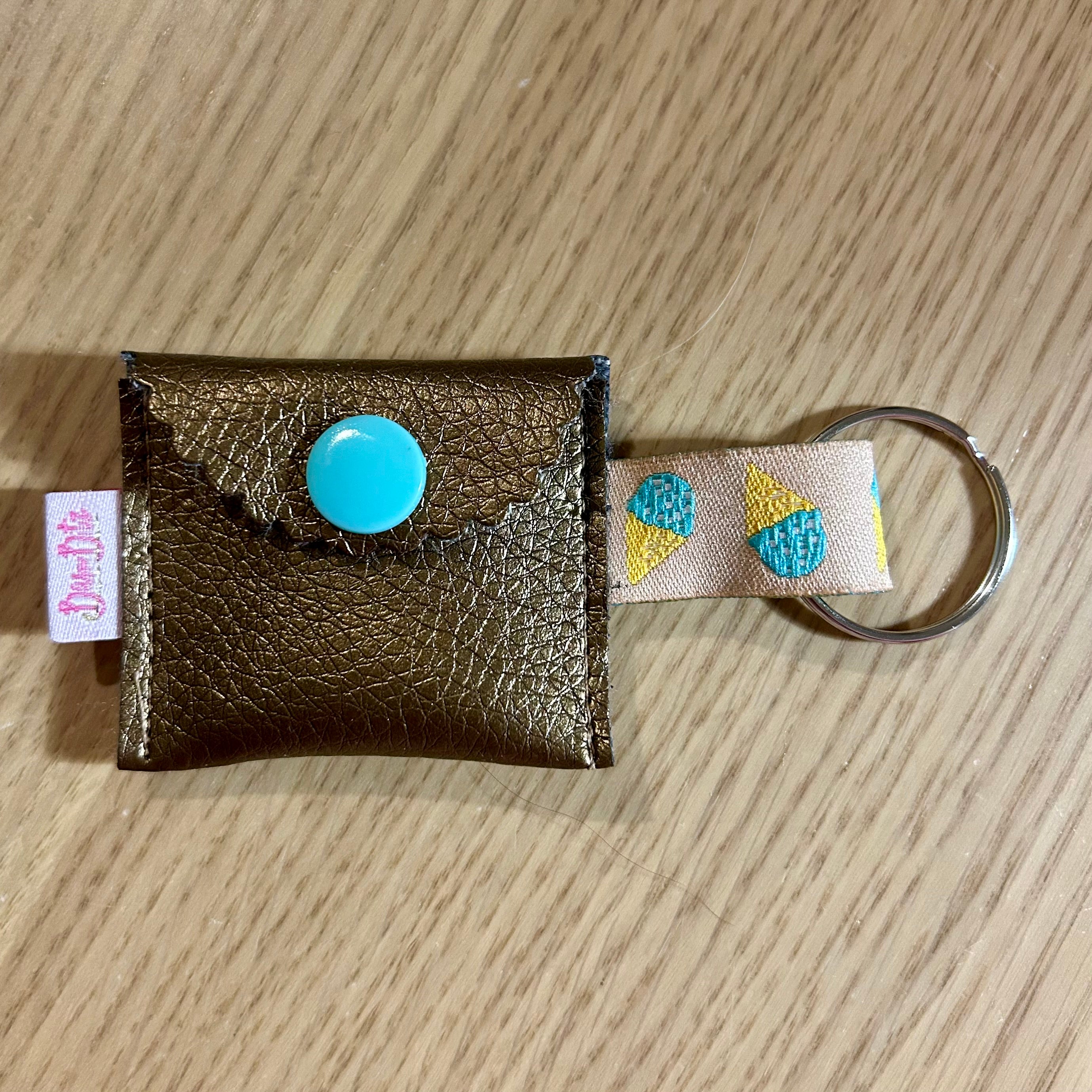 Praktisches Schlüssel-Täschchen mit Einkaufschip