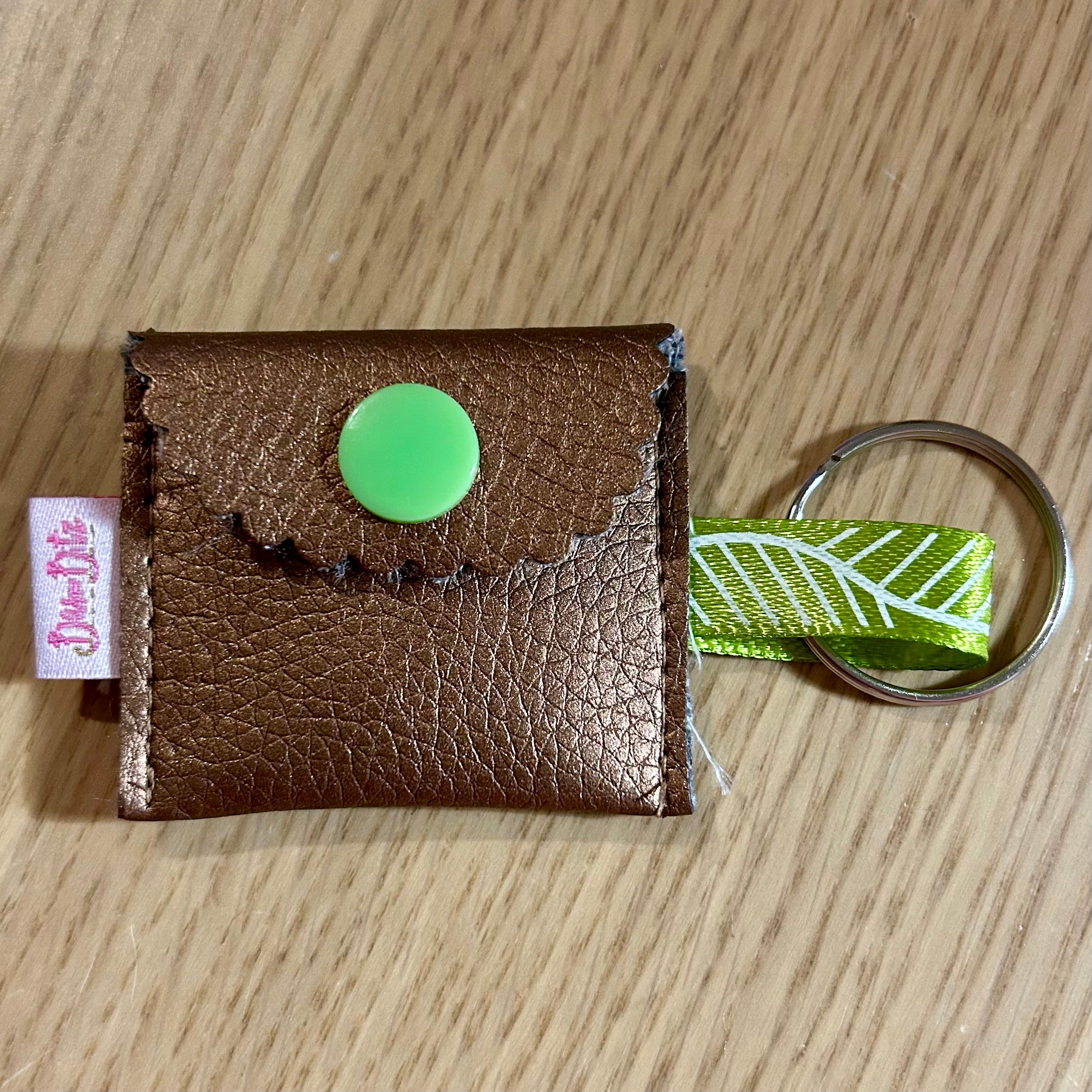 Praktisches Schlüssel-Täschchen mit Einkaufschip