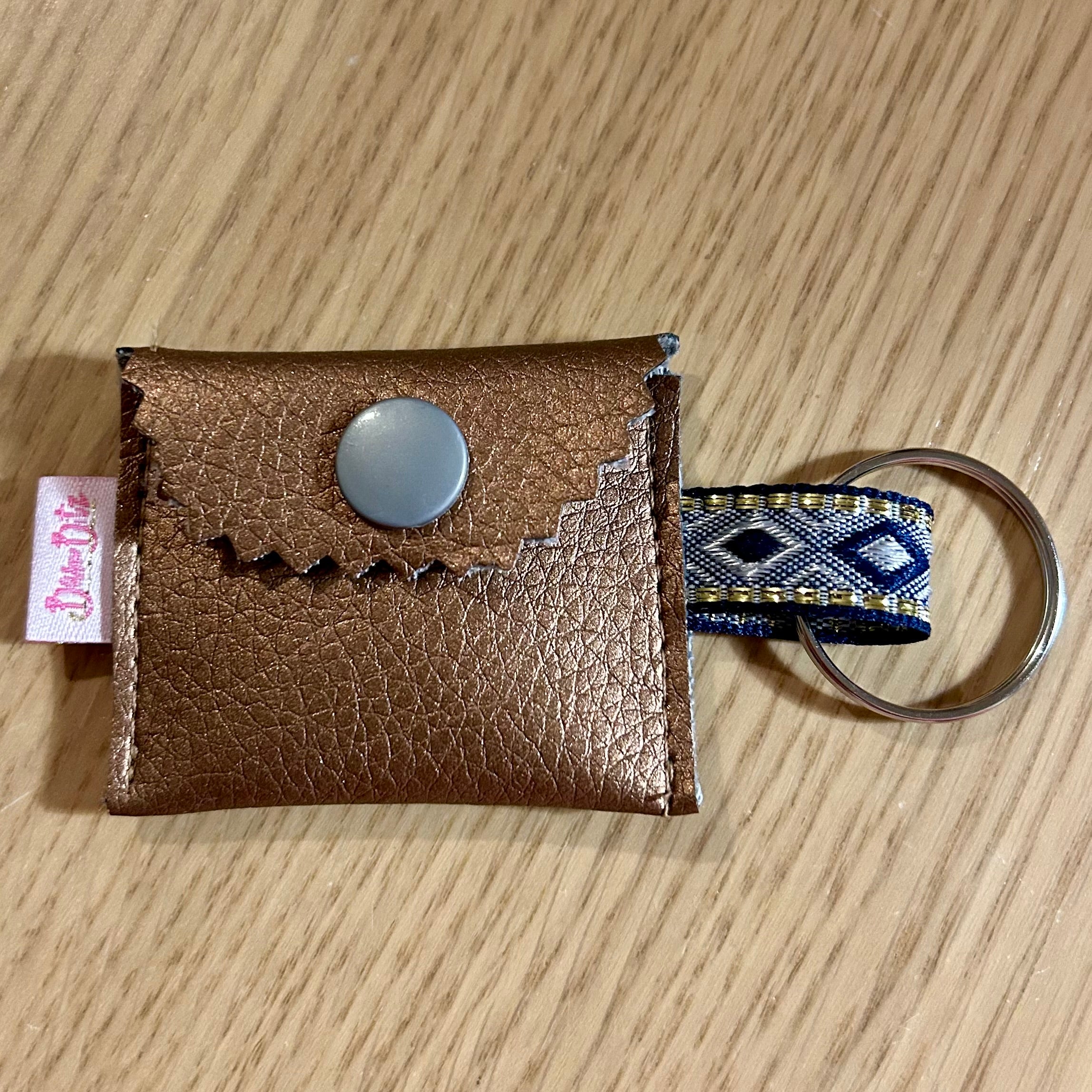 Praktisches Schlüssel-Täschchen mit Einkaufschip