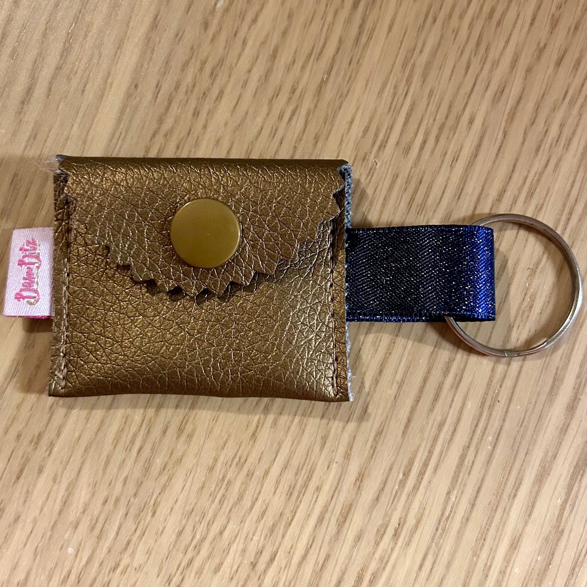 Praktisches Schlüssel-Täschchen mit Einkaufschip