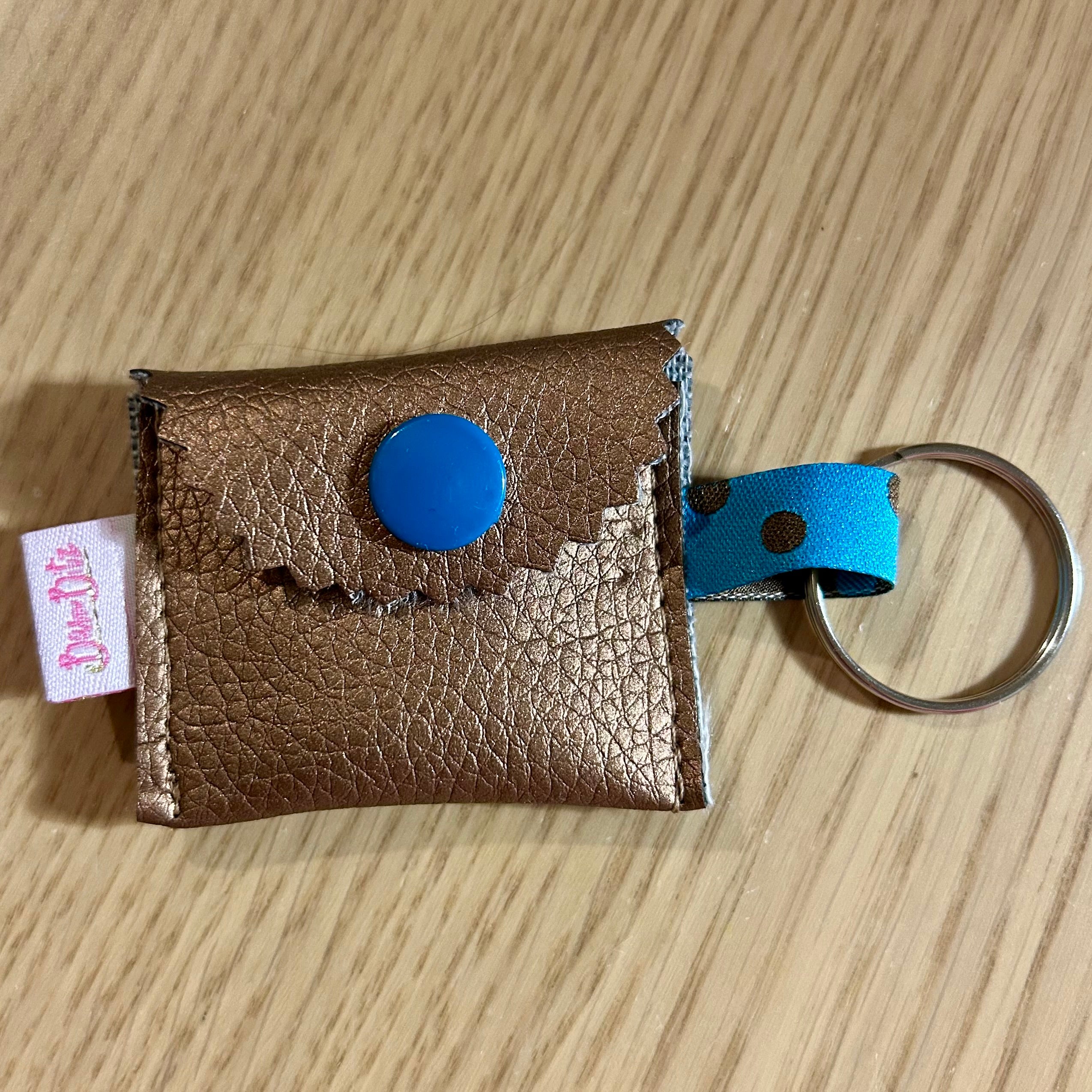 Praktisches Schlüssel-Täschchen mit Einkaufschip