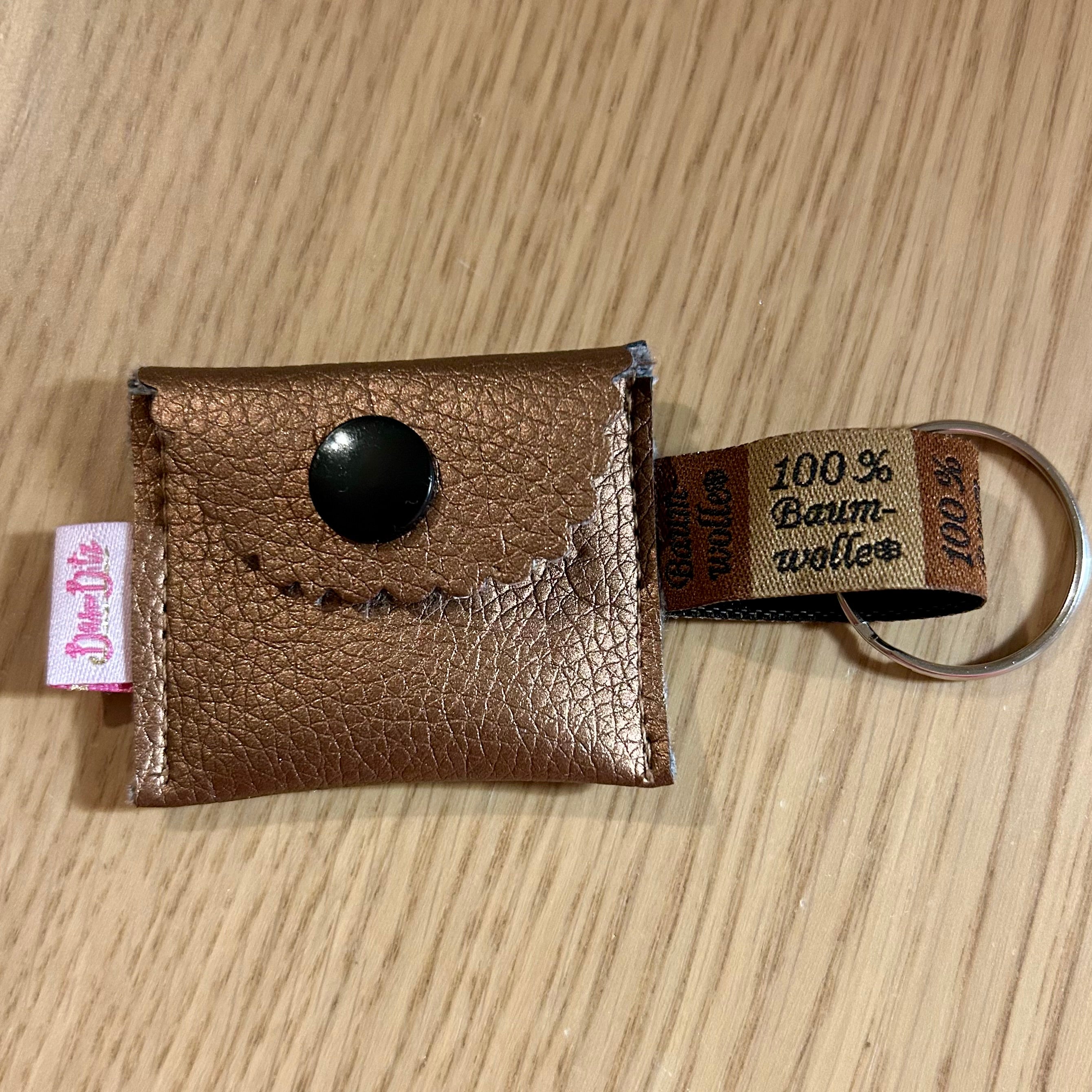 Praktisches Schlüssel-Täschchen mit Einkaufschip